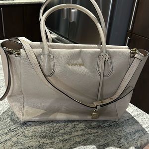 Authentic! Michael Kors tote w long strap included